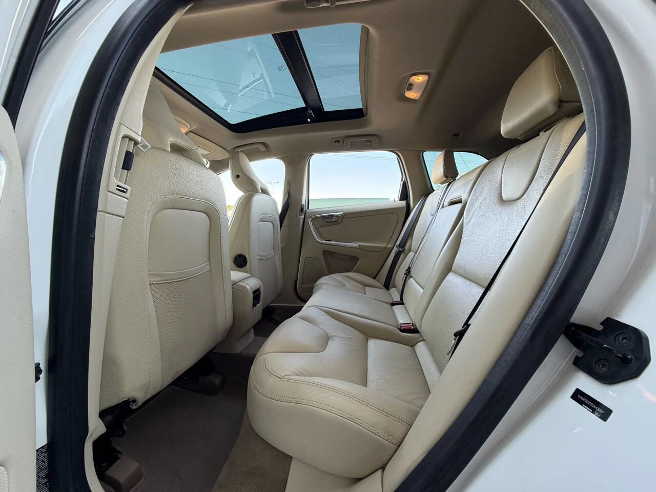 Used 2013 Volvo XC60 T6 image 13