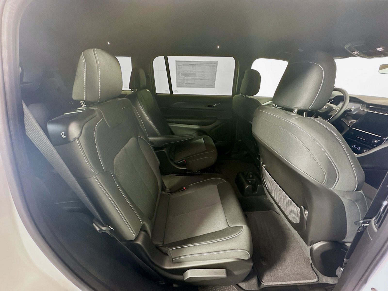 New 2026 Jeep Grand Cherokee L Laredo AWD/4WD image 27