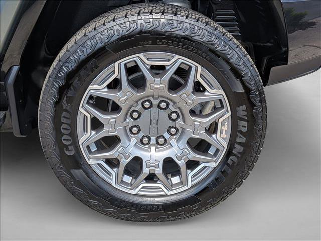 Used 2024 GMC Hummer EV 3X AWD/4WD image 25