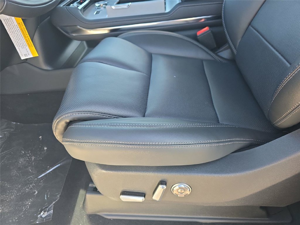 New 2026 Lincoln Navigator Reserve AWD/4WD image 15