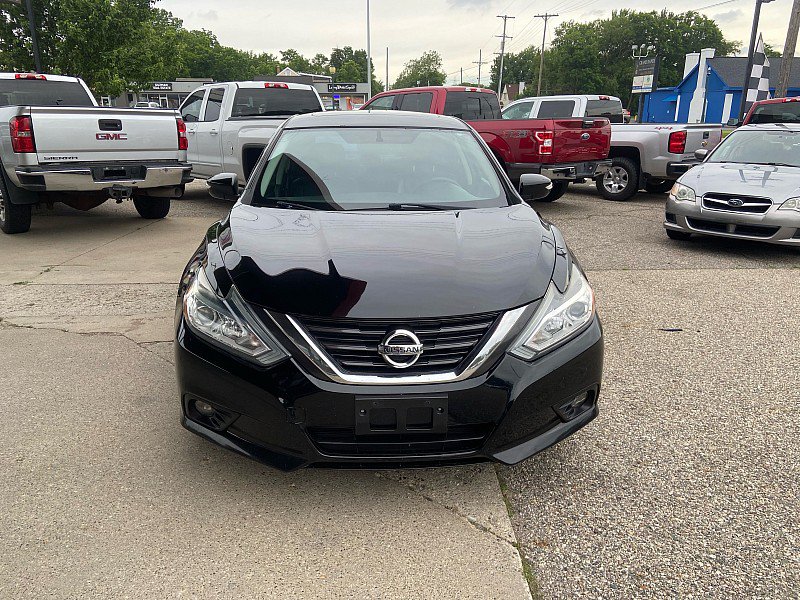 Used 2016 Nissan Altima 2.5 SL w/ Moonroof Package FWD image 7