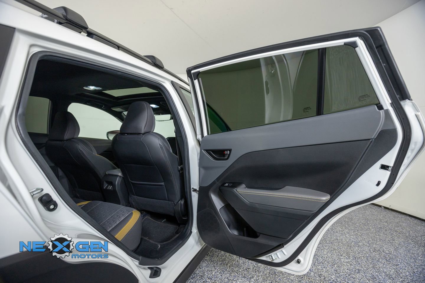 Used 2025 Subaru Crosstrek 2.5i Sport AWD/4WD image 33
