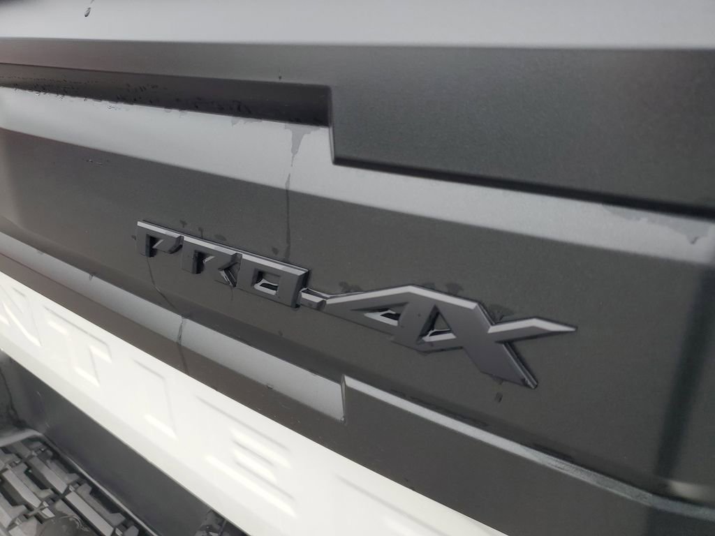 New 2025 Nissan Frontier PRO-4X image 32