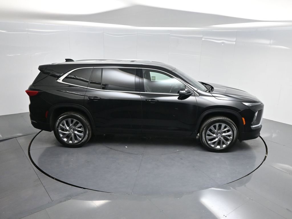 Used 2025 Buick Enclave Preferred image 63