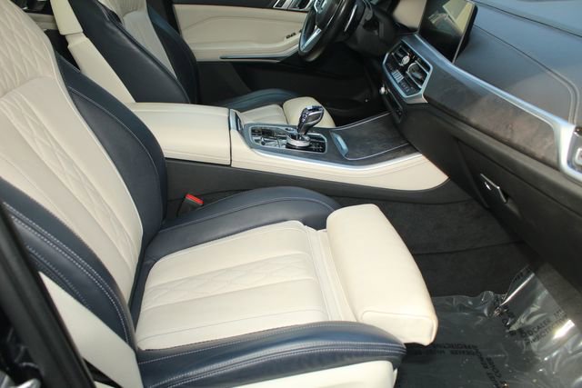 Used 2022 BMW X5 xDrive45e w/ M Sport Package image 27