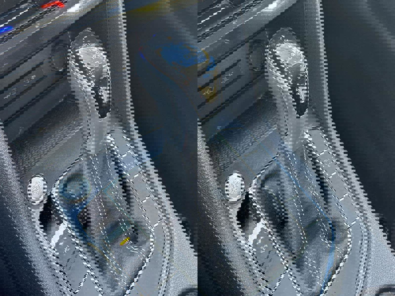 Used 2022 Volkswagen Tiguan SE image 29