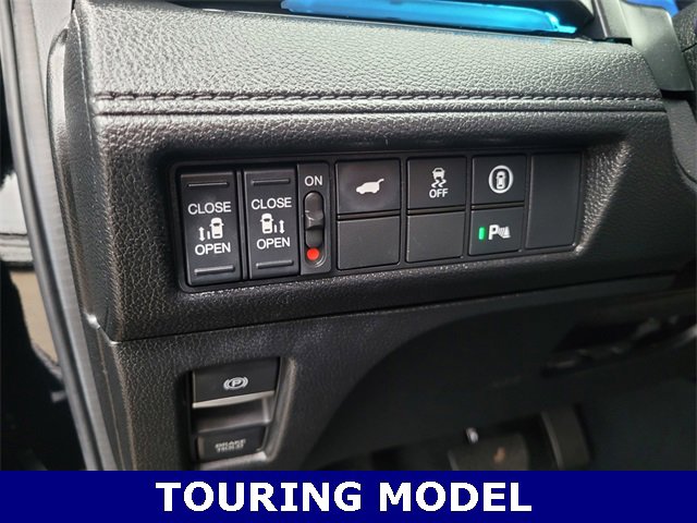 Used 2024 Honda Odyssey Touring image 17