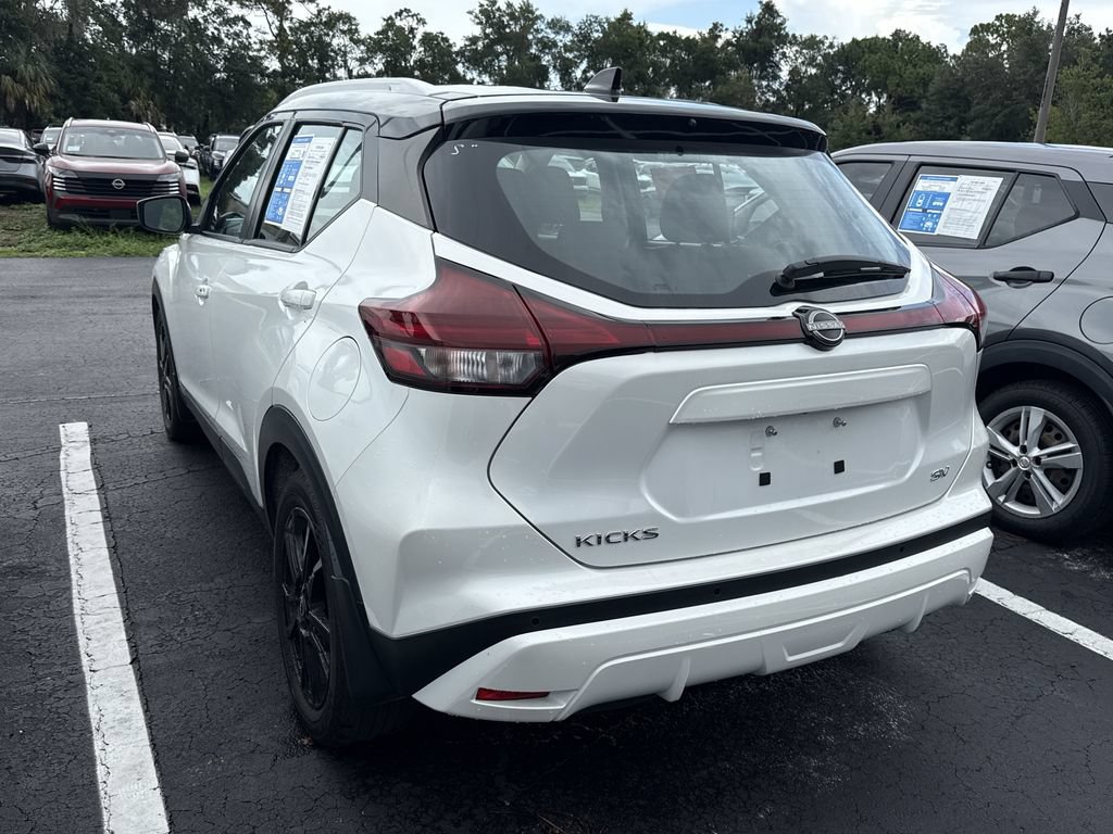 Certified 2024 Nissan Kicks SV FWD image 5