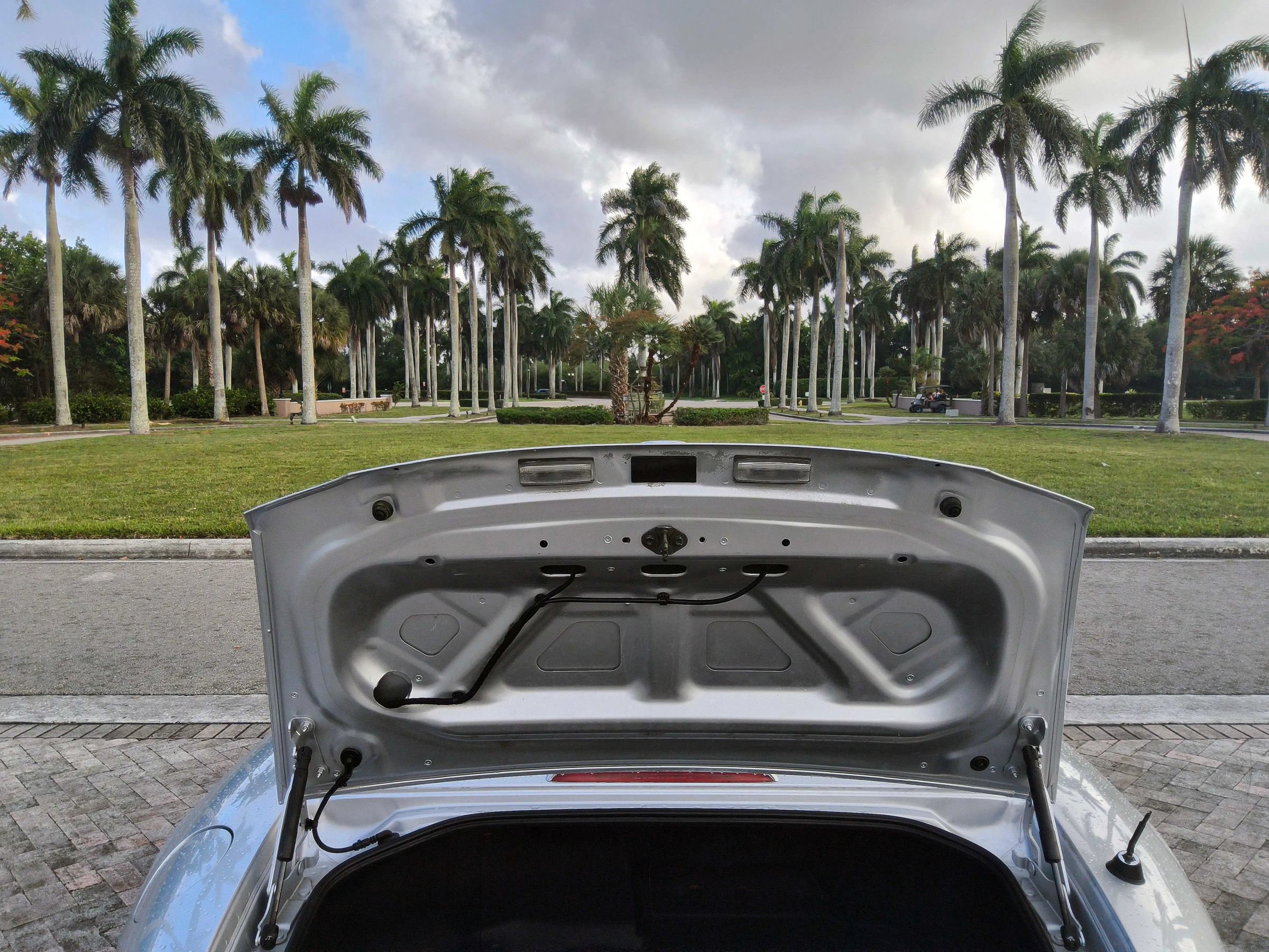 Used 2006 MAZDA MX-5 Miata Grand Touring RWD image 52