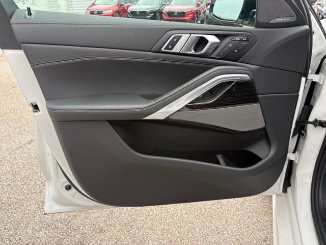 Used 2026 BMW X6 xDrive40i w/ Climate Comfort Package image 20