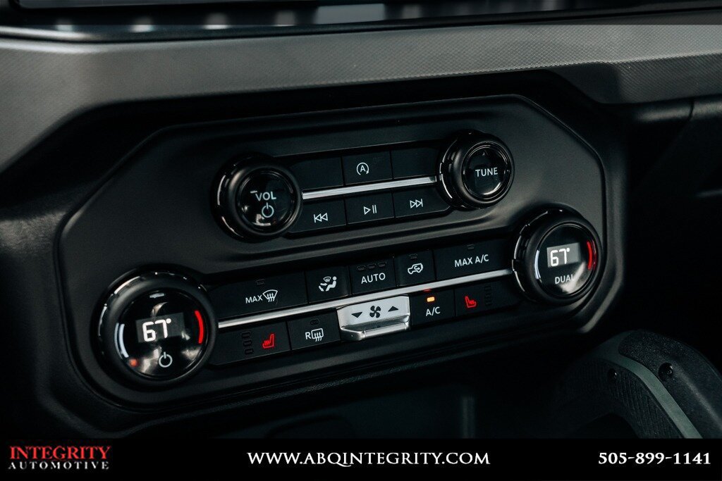 Used 2024 Ford Bronco Everglades AWD/4WD image 36