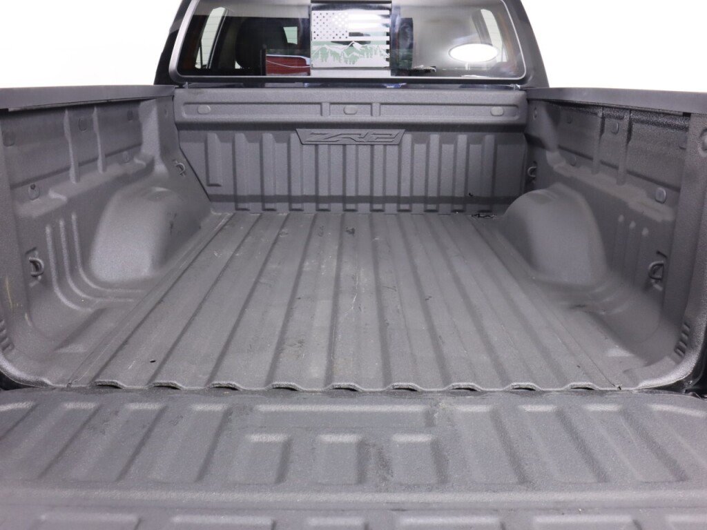 Used 2020 Chevrolet Colorado ZR2 image 33