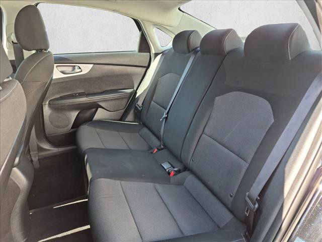 Used 2022 Kia Forte LXS FWD image 17