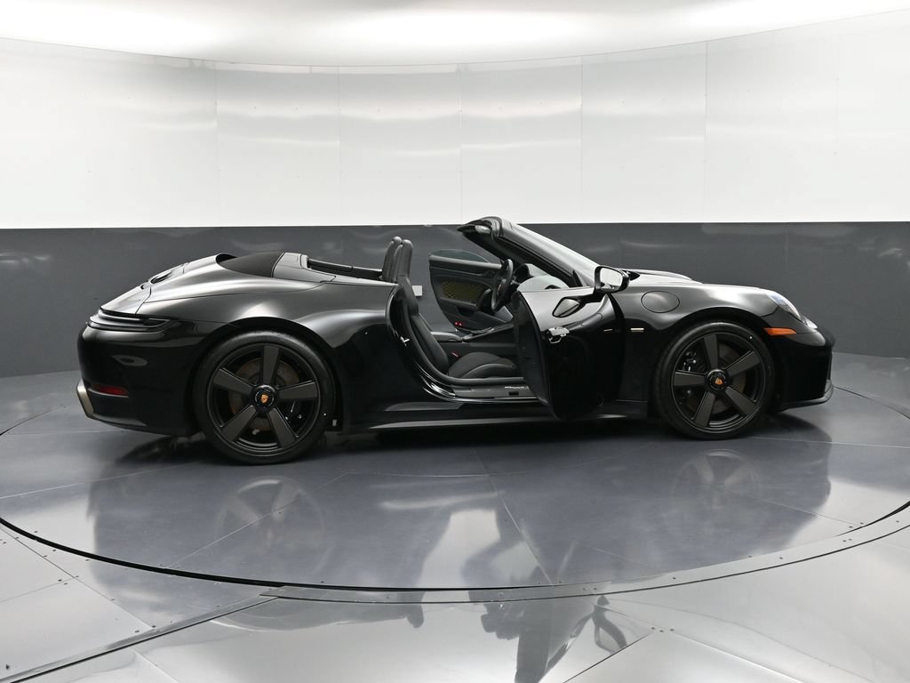 New 2026 Porsche 911 GTS RWD image 40
