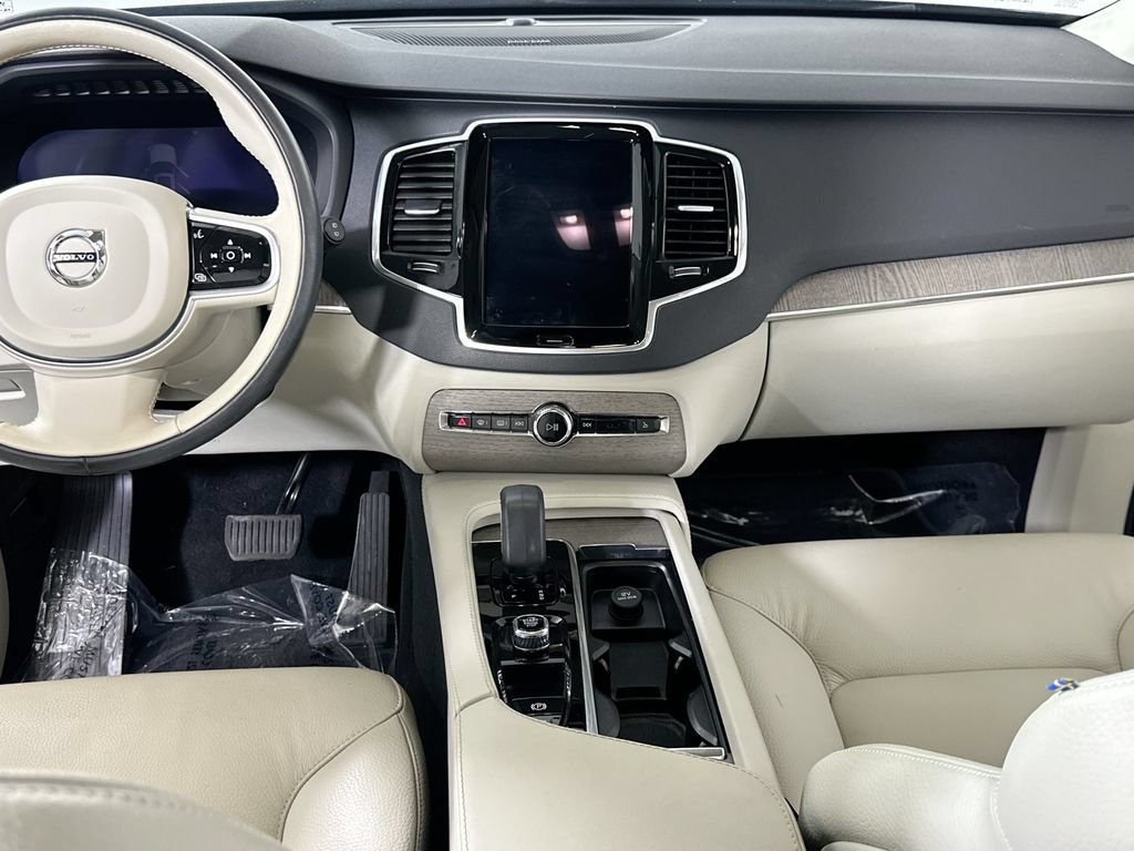 Used 2024 Volvo XC90 B6 Plus AWD/4WD image 18