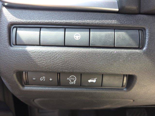 Used 2025 Nissan Rogue SV FWD image 34
