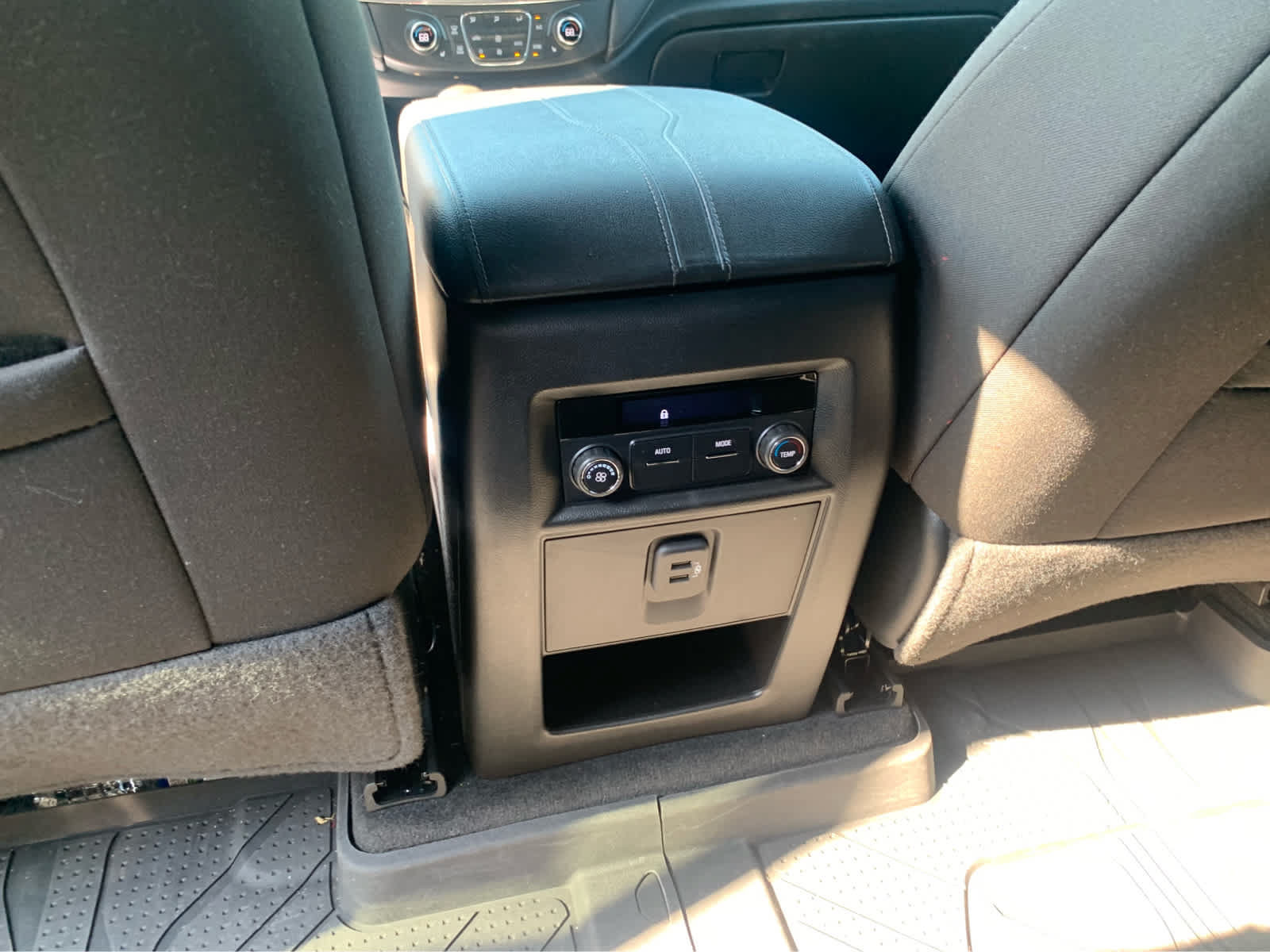 Used 2023 Chevrolet Traverse LT w/ LPO, Floor Liner Package AWD/4WD image 26