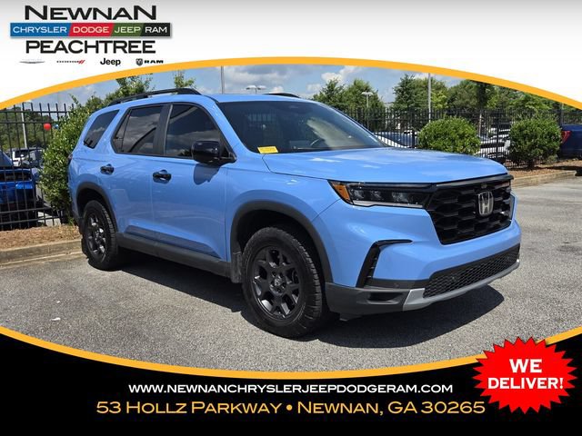 Used 2025 Honda Pilot TrailSport image 1