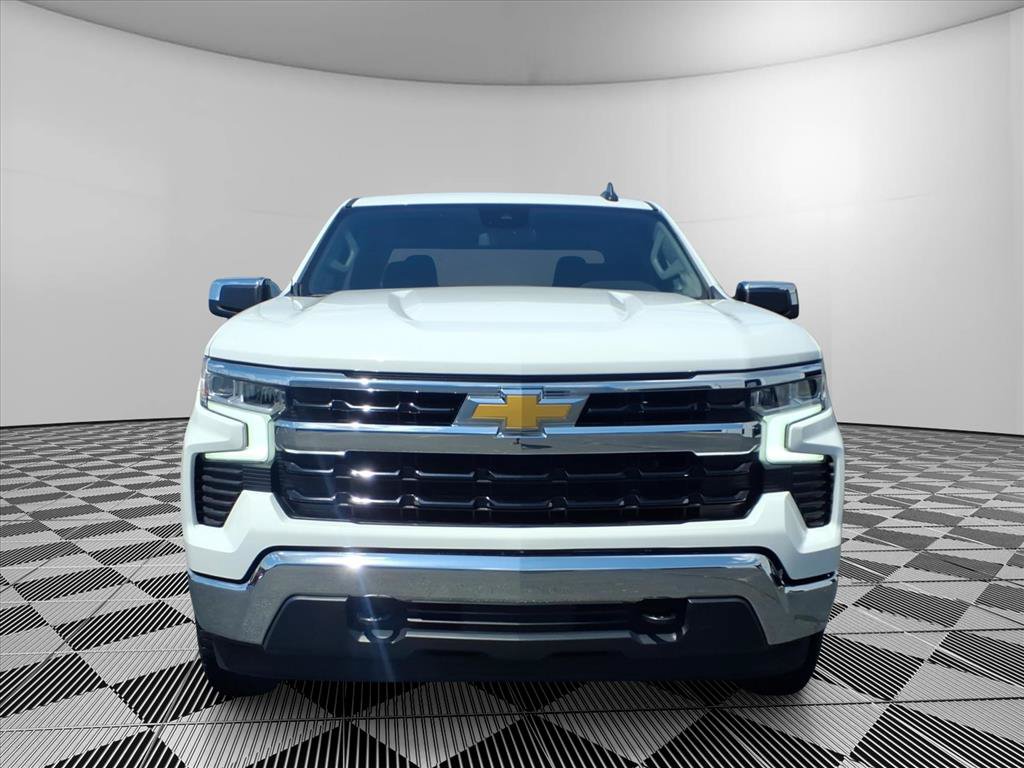 Used 2023 Chevrolet Silverado 1500 LT AWD/4WD image 2