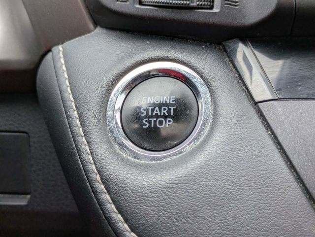 Used 2017 Toyota RAV4 Limited image 30