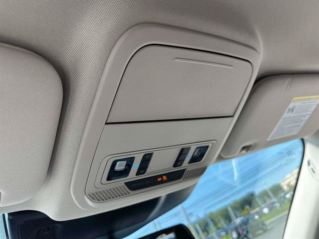 Used 2023 Ford Explorer XLT w/ Equipment Group 202A AWD/4WD image 24