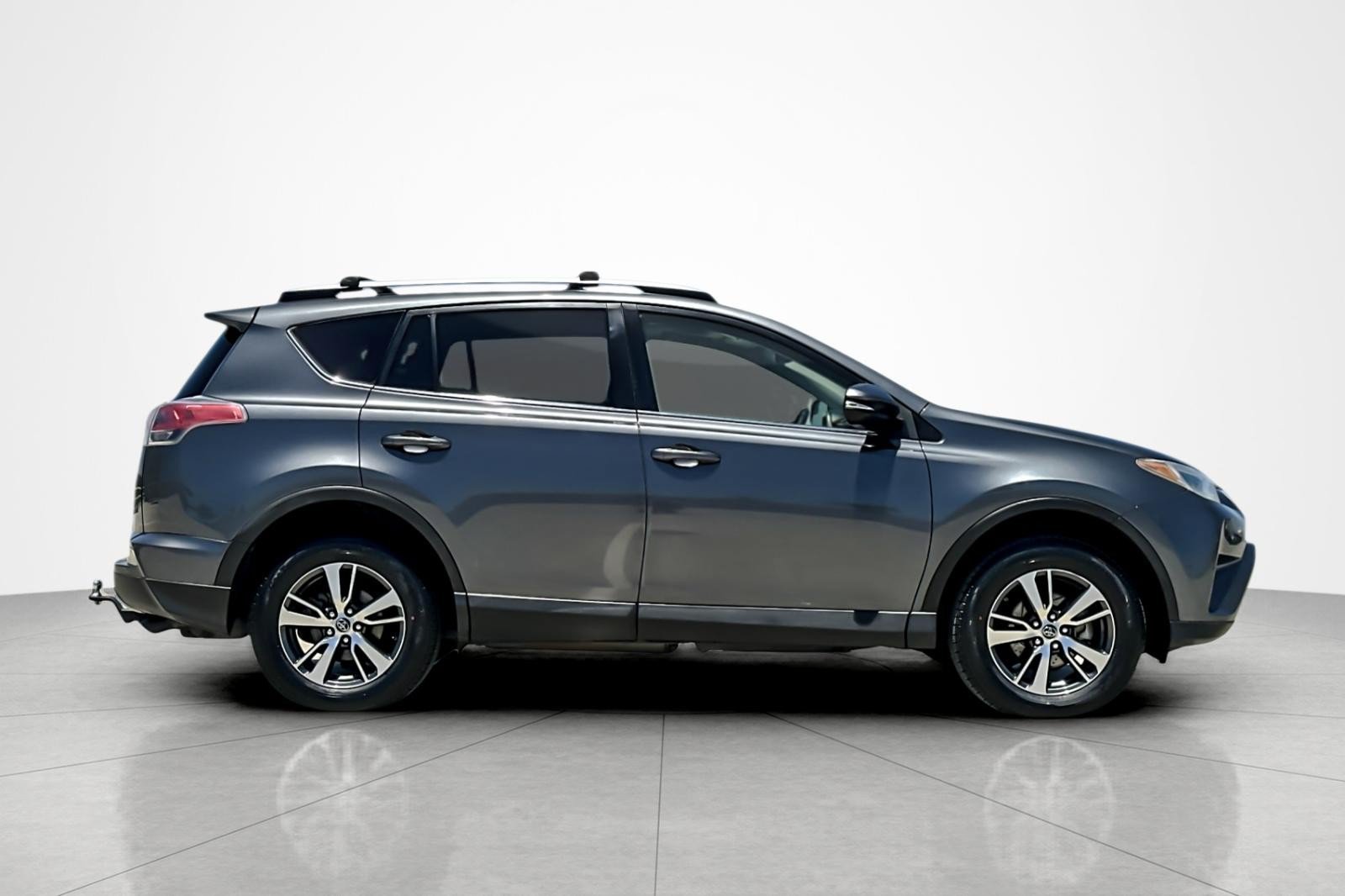 Certified 2017 Toyota RAV4 XLE w/ Carpet Mat Package FWD image 6