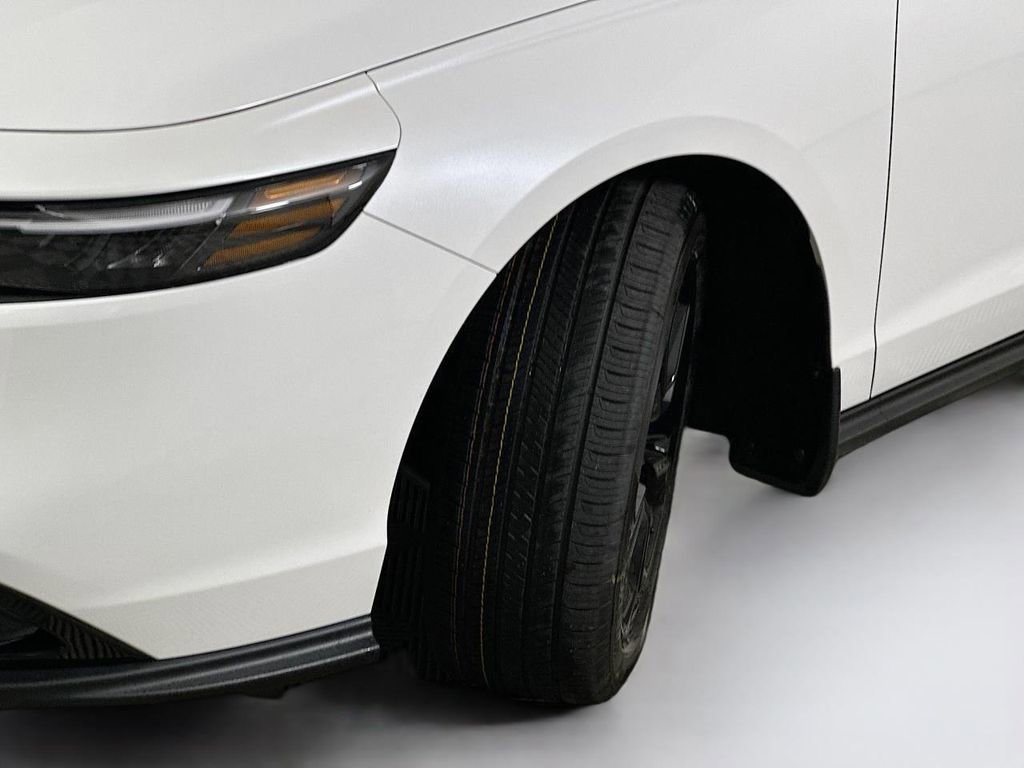 Used 2025 Honda Accord SE image 25