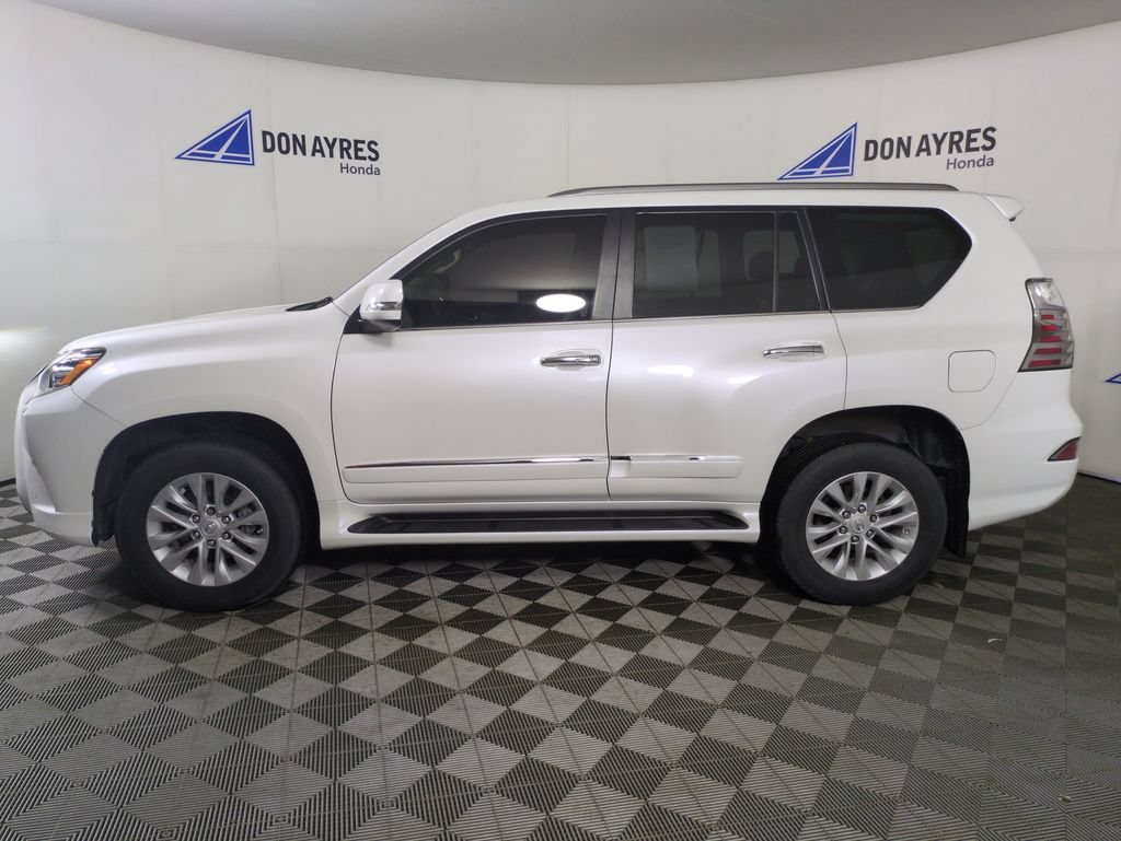 Used 2017 Lexus GX 460 Premium w/ Premium Package AWD/4WD image 2