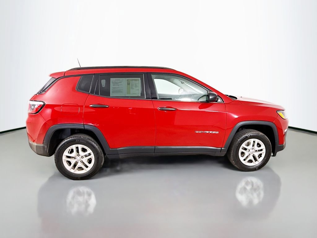 Used 2018 Jeep Compass Sport w/ Tech Group AWD/4WD image 9