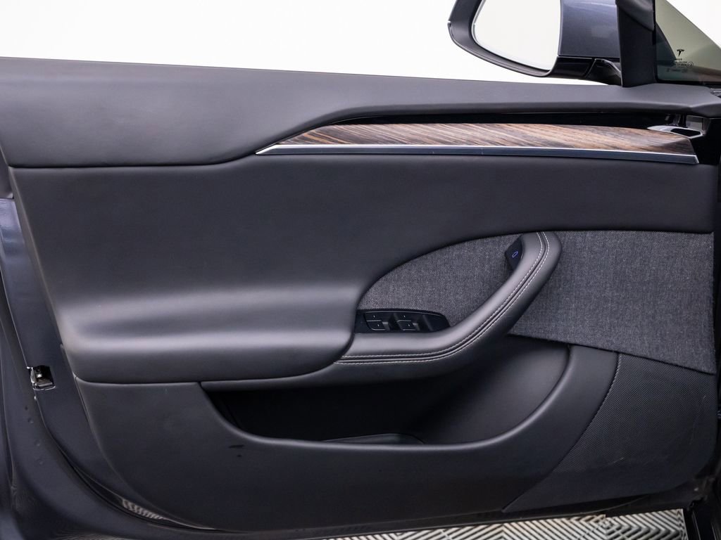 Used 2021 Tesla Model S Plaid image 14