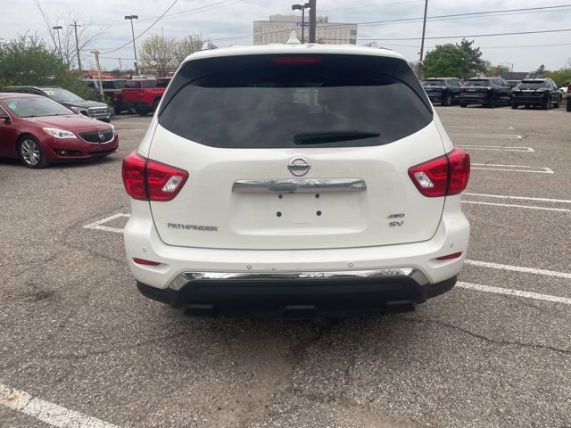 Used 2019 Nissan Pathfinder SV AWD/4WD image 4