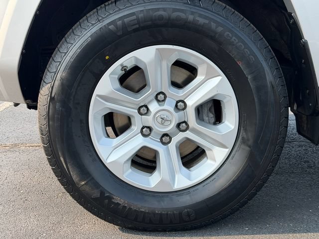 Certified 2021 Toyota 4Runner SR5 Premium AWD/4WD image 12