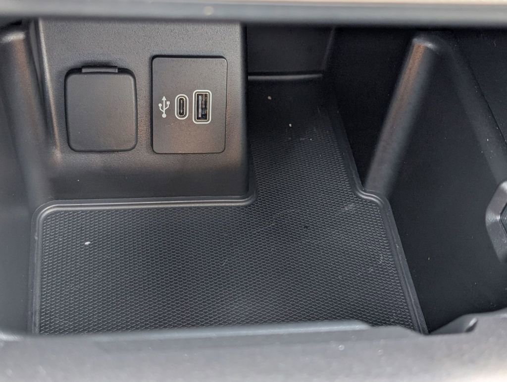 New 2025 Ford Explorer Active w/ Active Comfort Package image 39