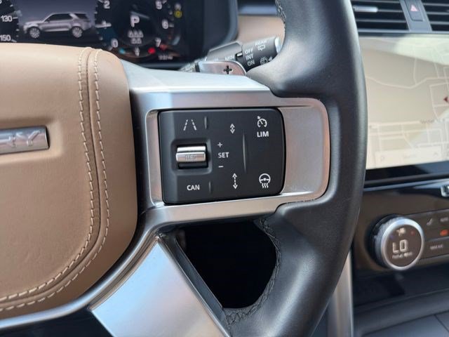 Certified 2024 Land Rover Discovery Metropolitan Edition AWD/4WD image 23