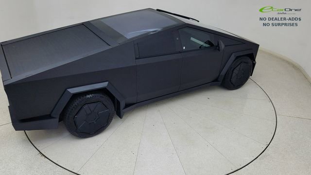 Used 2024 Tesla Cybertruck AWD Crew Cab image 77