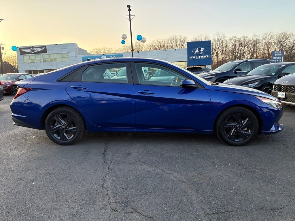 Used 2023 Hyundai Elantra SEL image 8