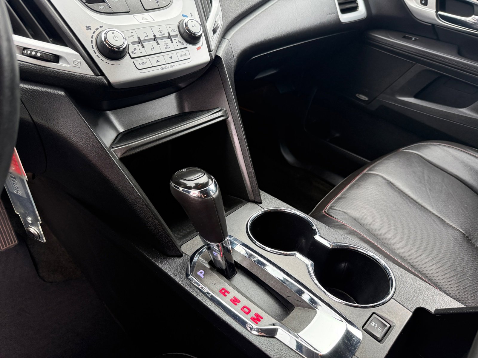 Used 2016 GMC Terrain SLT w/ Open Road Package image 13