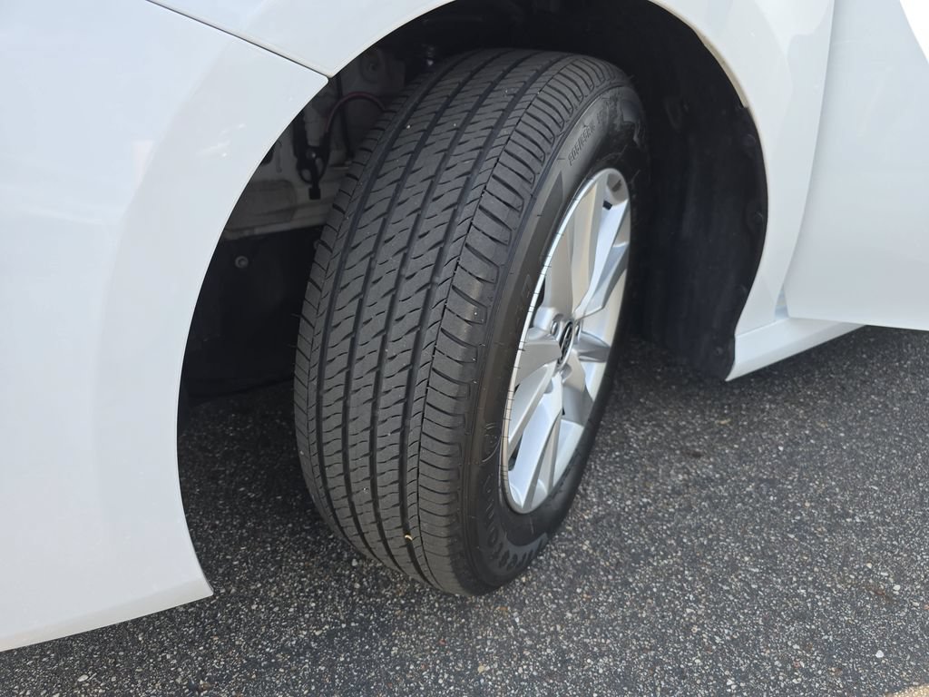 Certified 2025 Toyota Camry LE FWD image 32