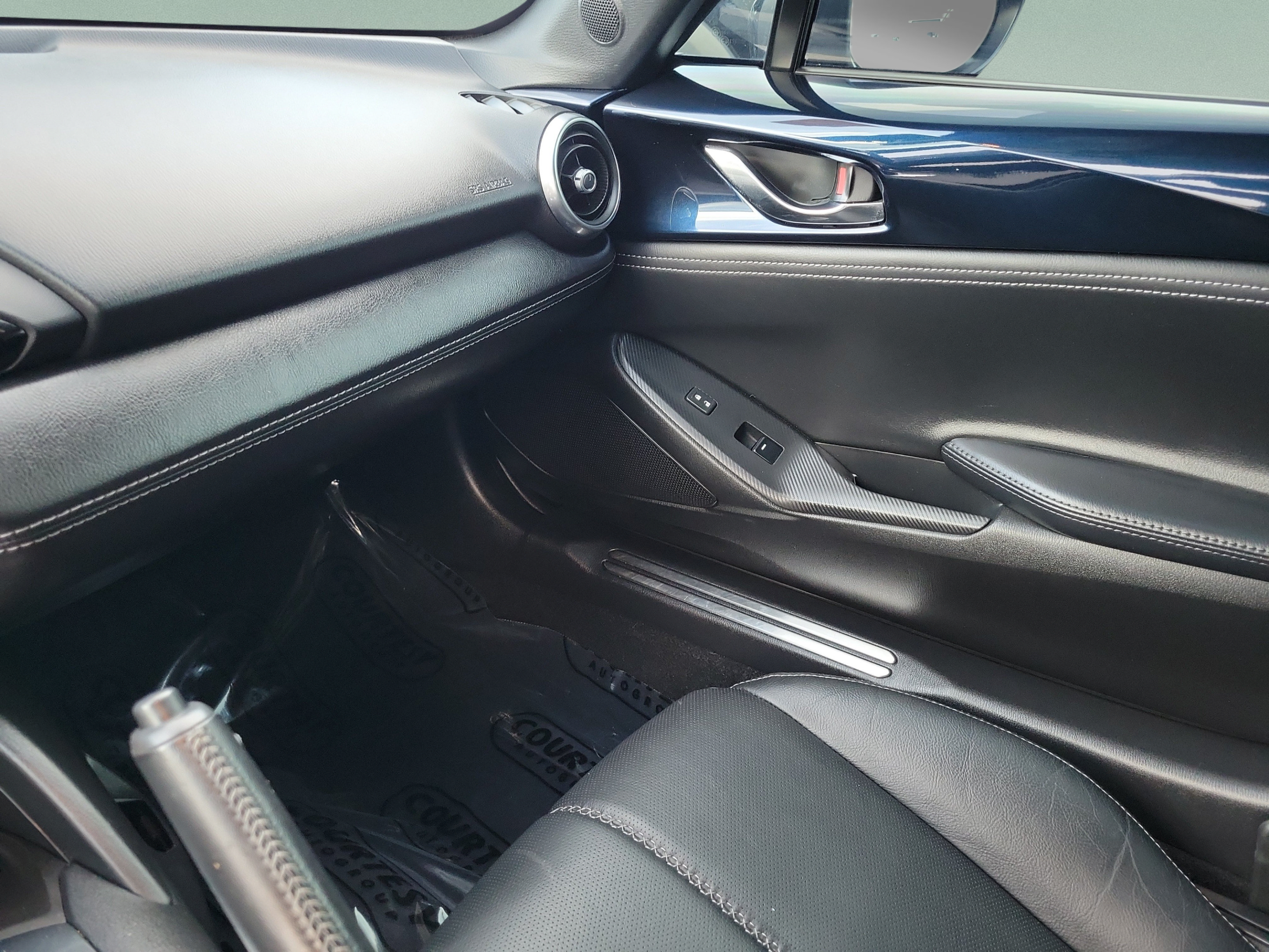 Used 2021 MAZDA MX-5 Miata RF Grand Touring RWD image 23