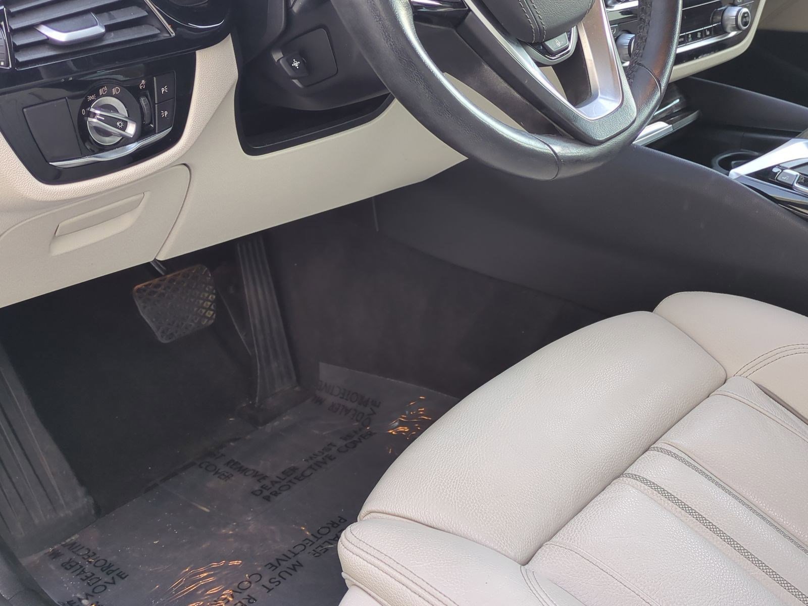 Used 2019 BMW 530e w/ Convenience Package image 17