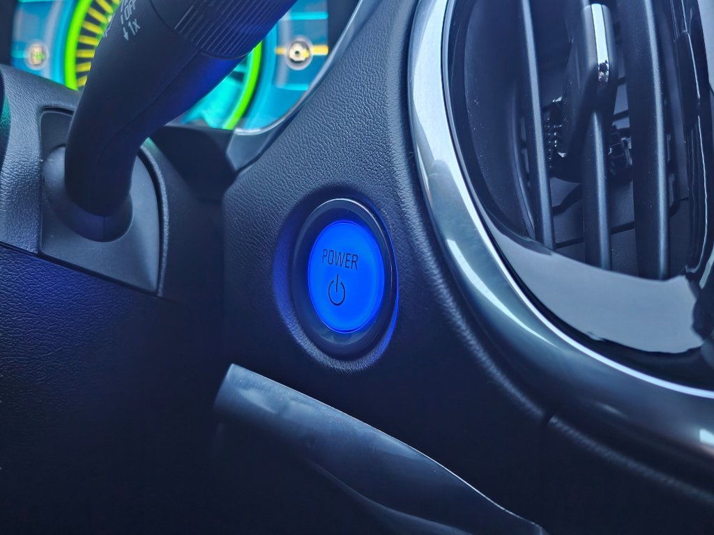 Used 2016 Chevrolet Volt Premier w/ Driver Confidence Package image 11