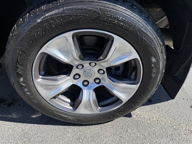 Used 2019 RAM 1500 Laramie AWD/4WD image 18