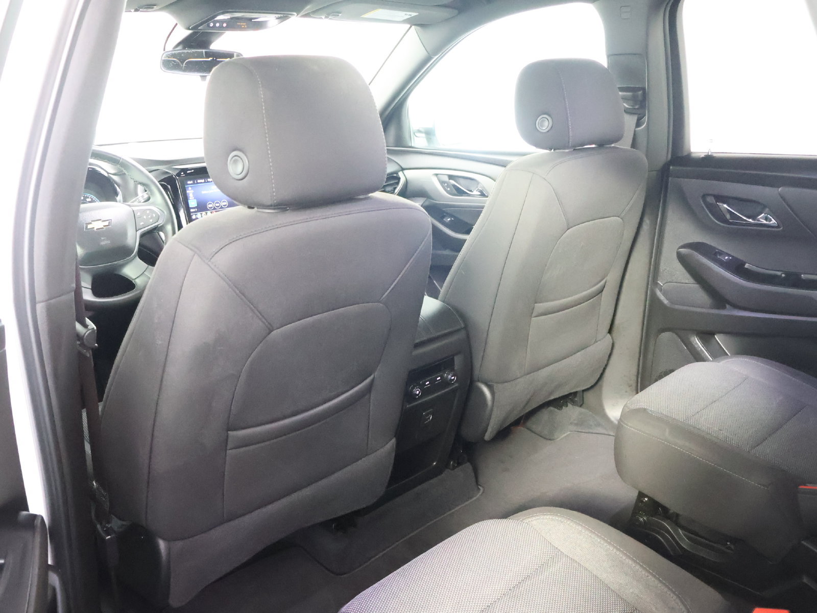 Used 2023 Chevrolet Traverse LT AWD/4WD image 44