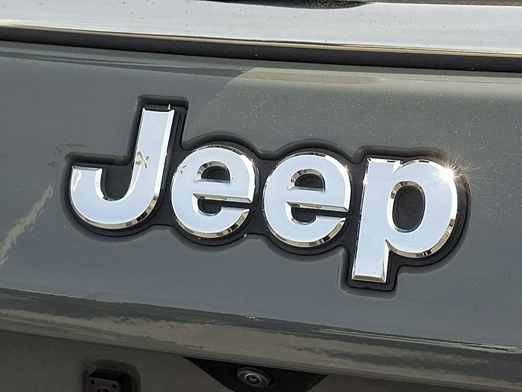 Used 2023 Jeep Compass Sport image 31