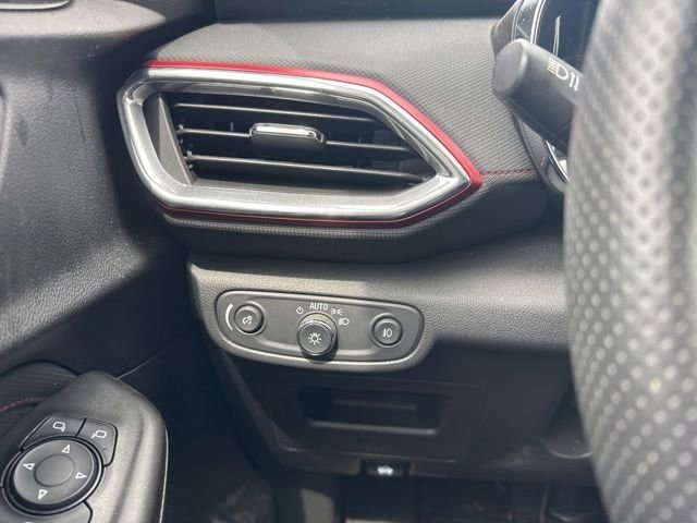 Used 2023 Chevrolet TrailBlazer RS w/ Convenience Package AWD/4WD image 13