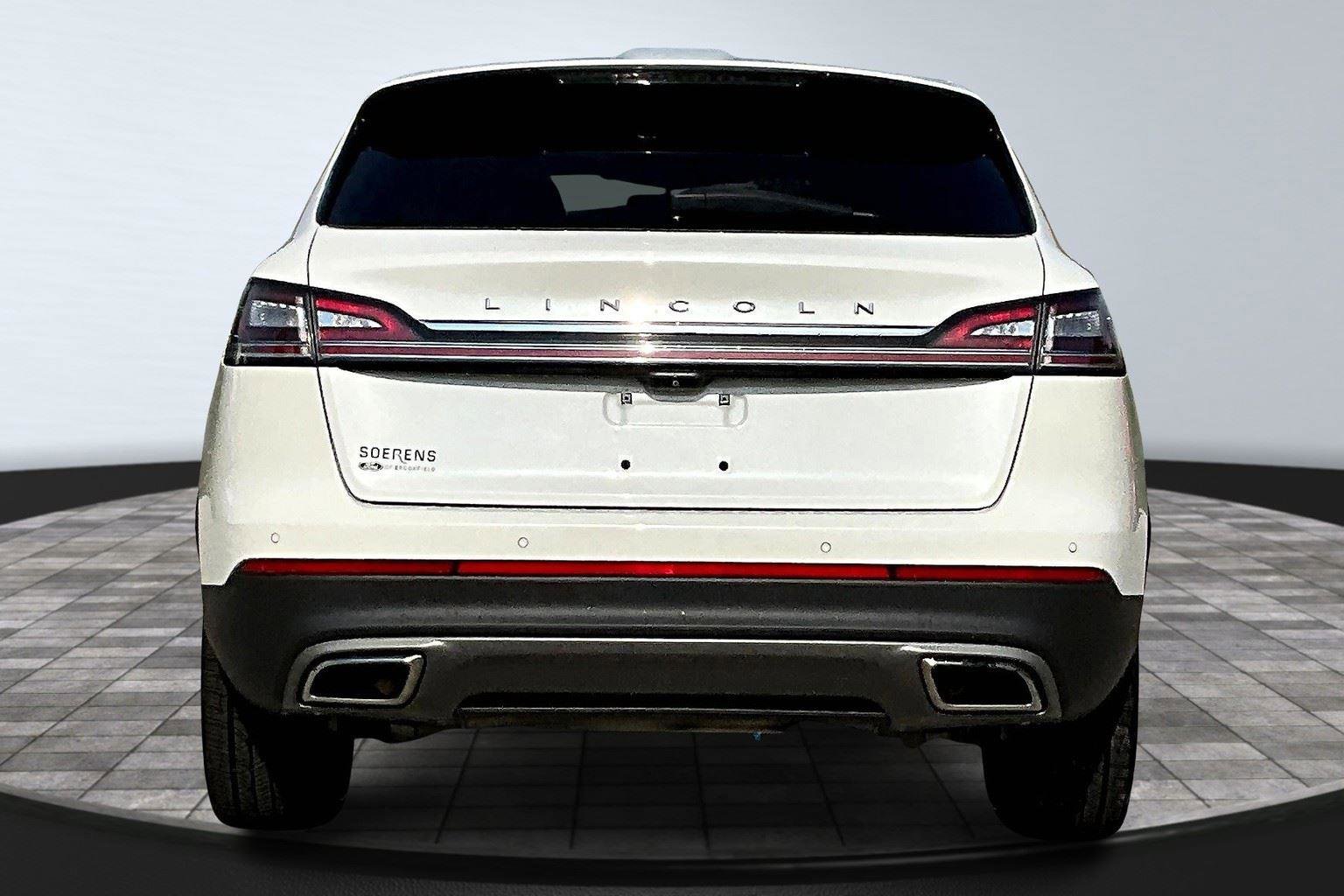 Used 2022 Lincoln Nautilus Reserve image 6