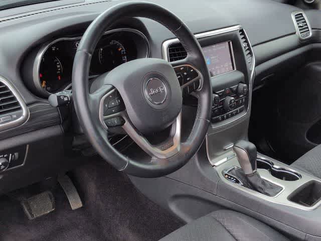 Used 2019 Jeep Grand Cherokee Laredo AWD/4WD image 10