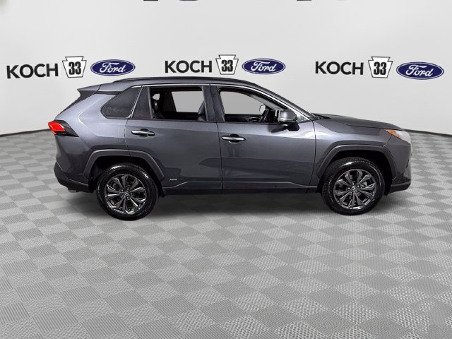 Used 2022 Toyota RAV4 Limited AWD/4WD image 9