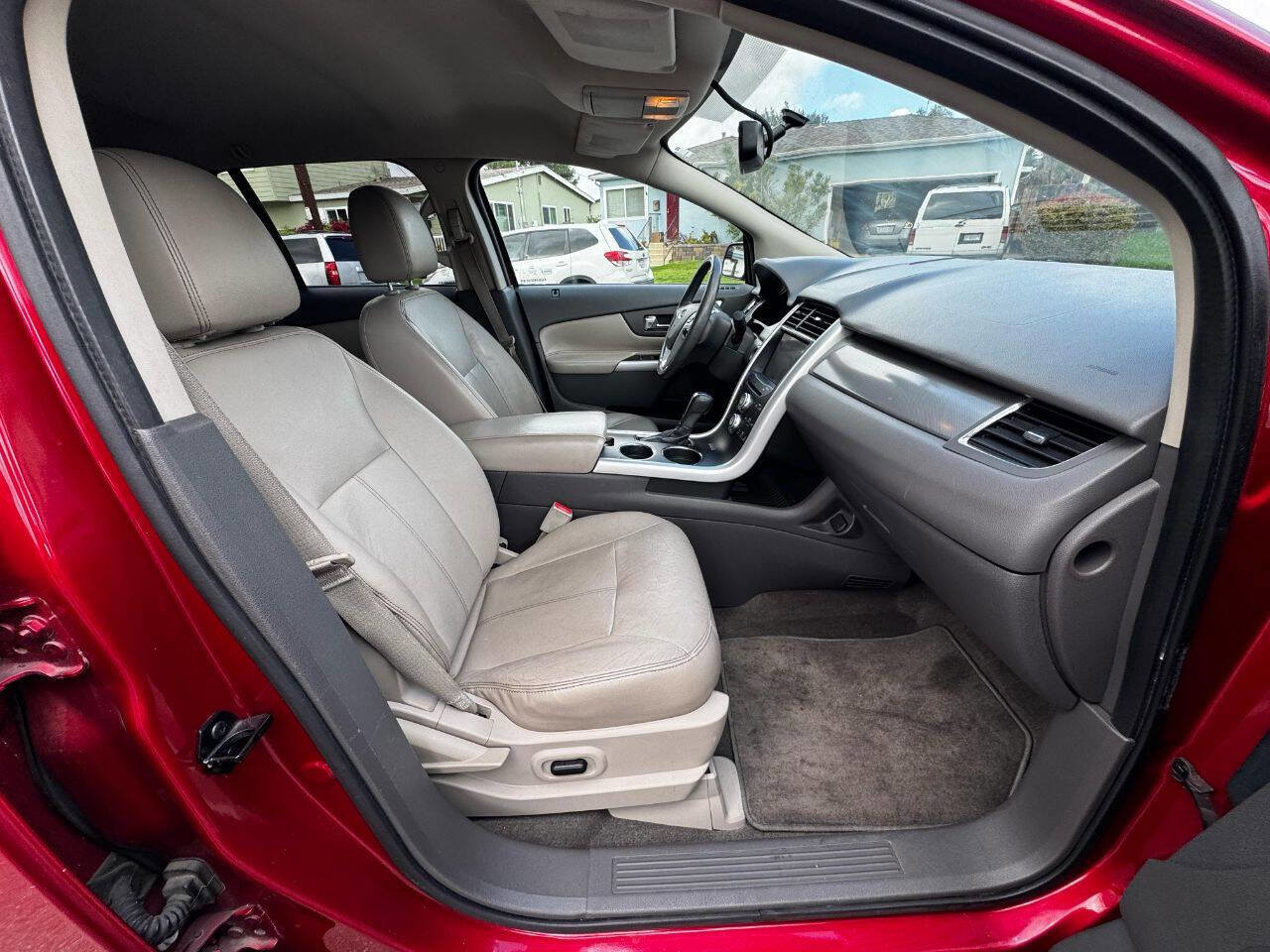 Used 2012 Ford Edge SEL image 31