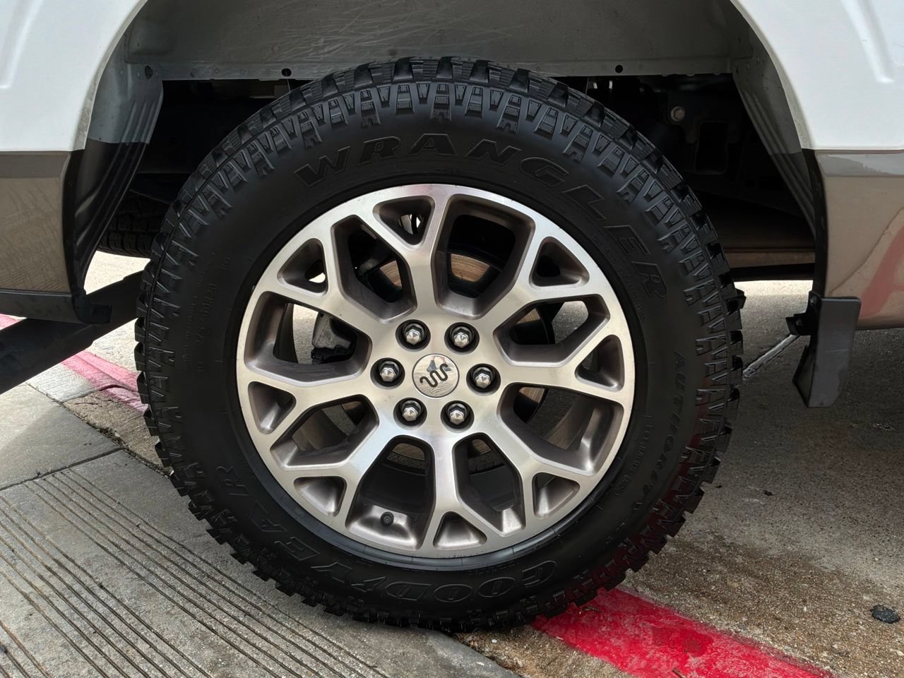 Used 2021 Ford F150 King Ranch RWD image 8
